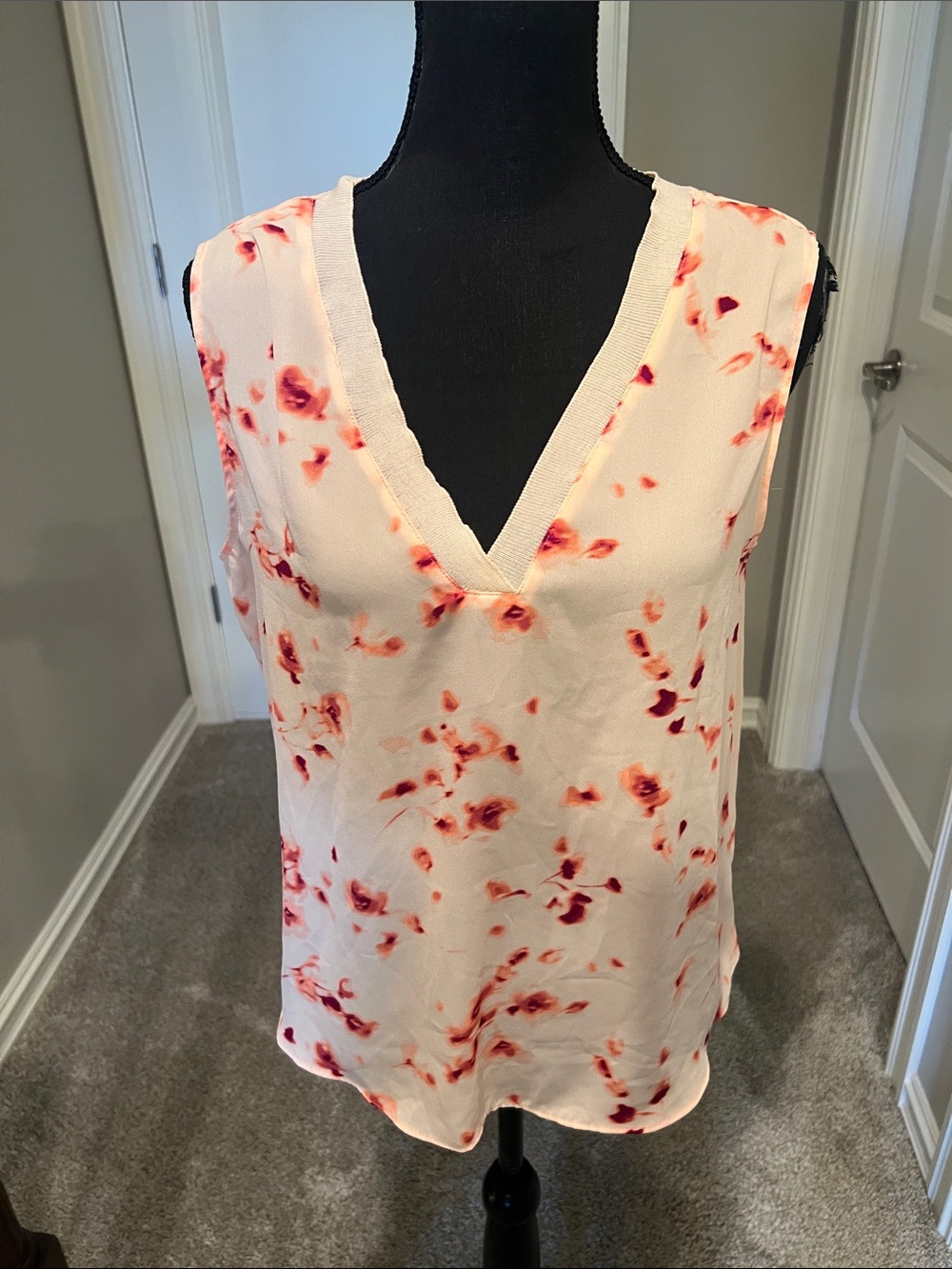 Worthington Cream V-Neck Sleeveless Floral Print Blouse